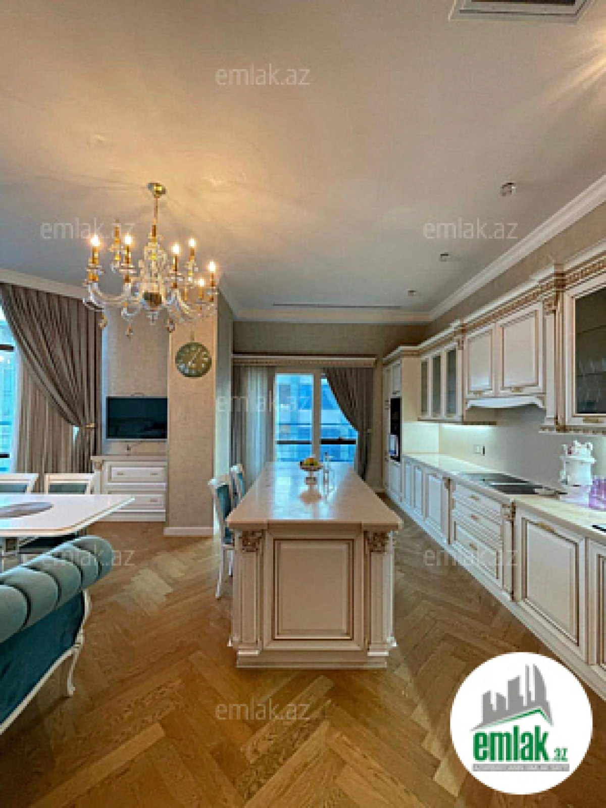 Satılır 5 otaqlı yeni tikili 320 m²