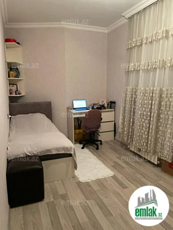 Satılır 2 otaqlı köhnə tikili 60 m²
