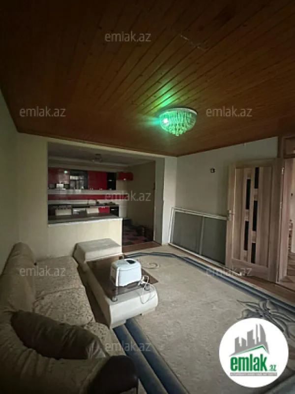 Satılır 7 otaqlı həyət evi 200 m²