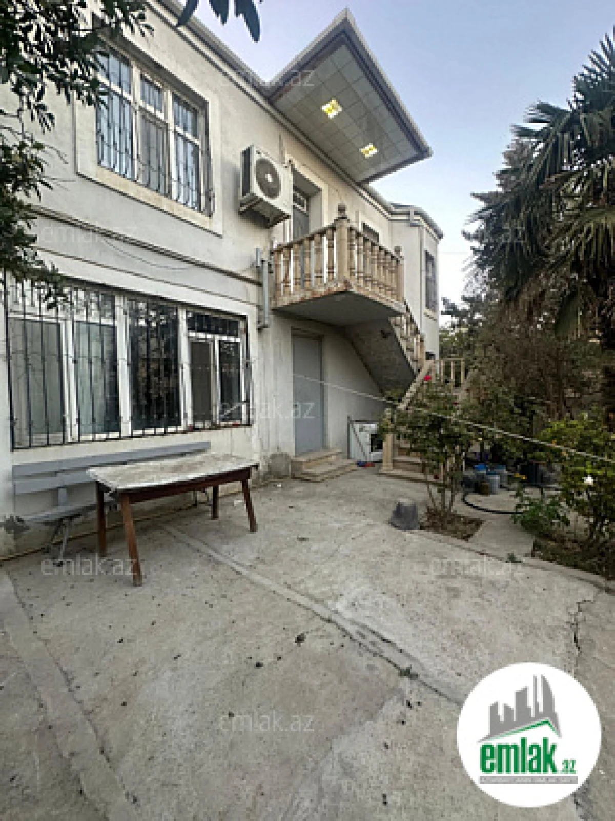 Satılır 7 otaqlı həyət evi 200 m²