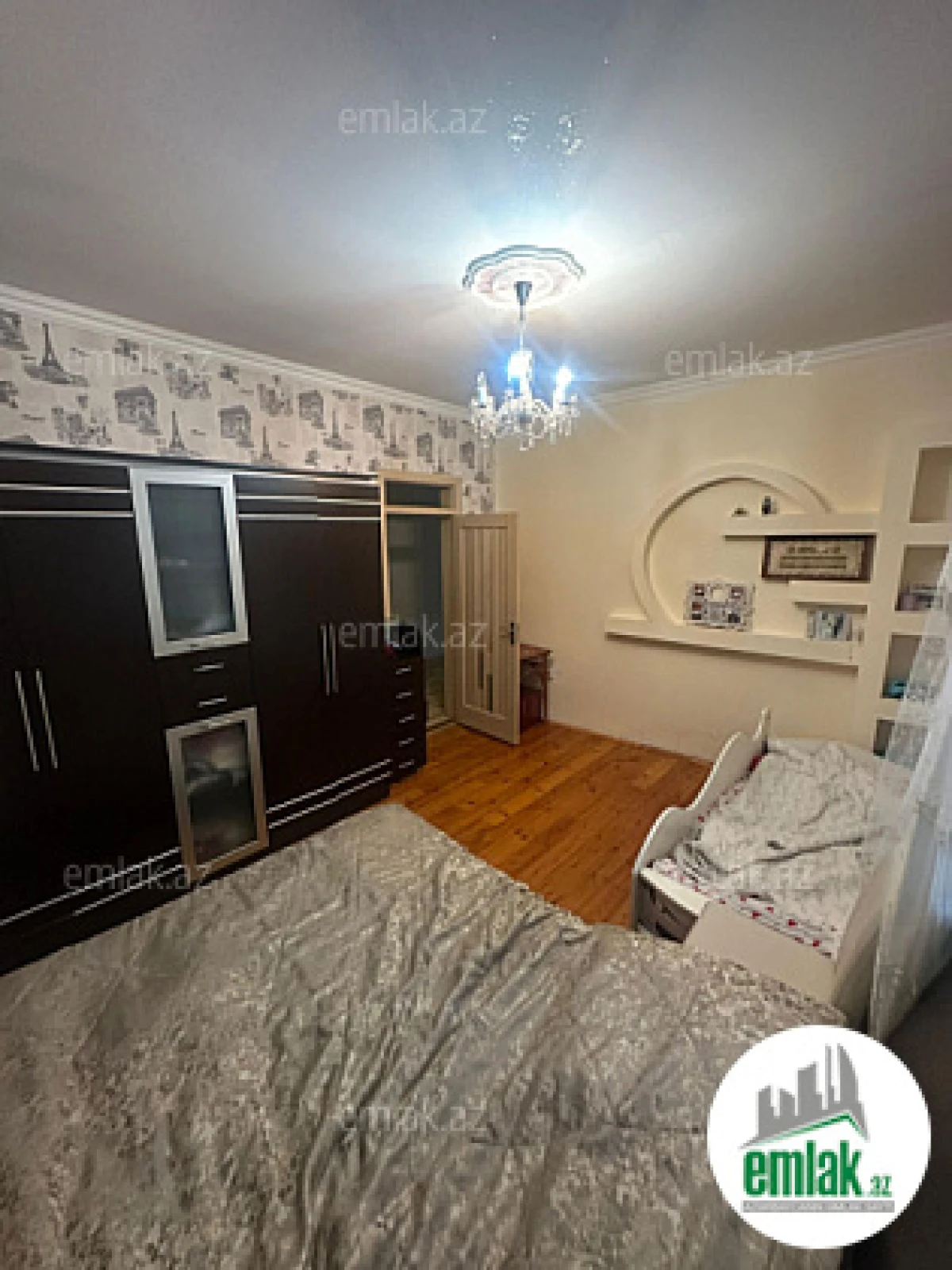 Satılır 7 otaqlı həyət evi 200 m²