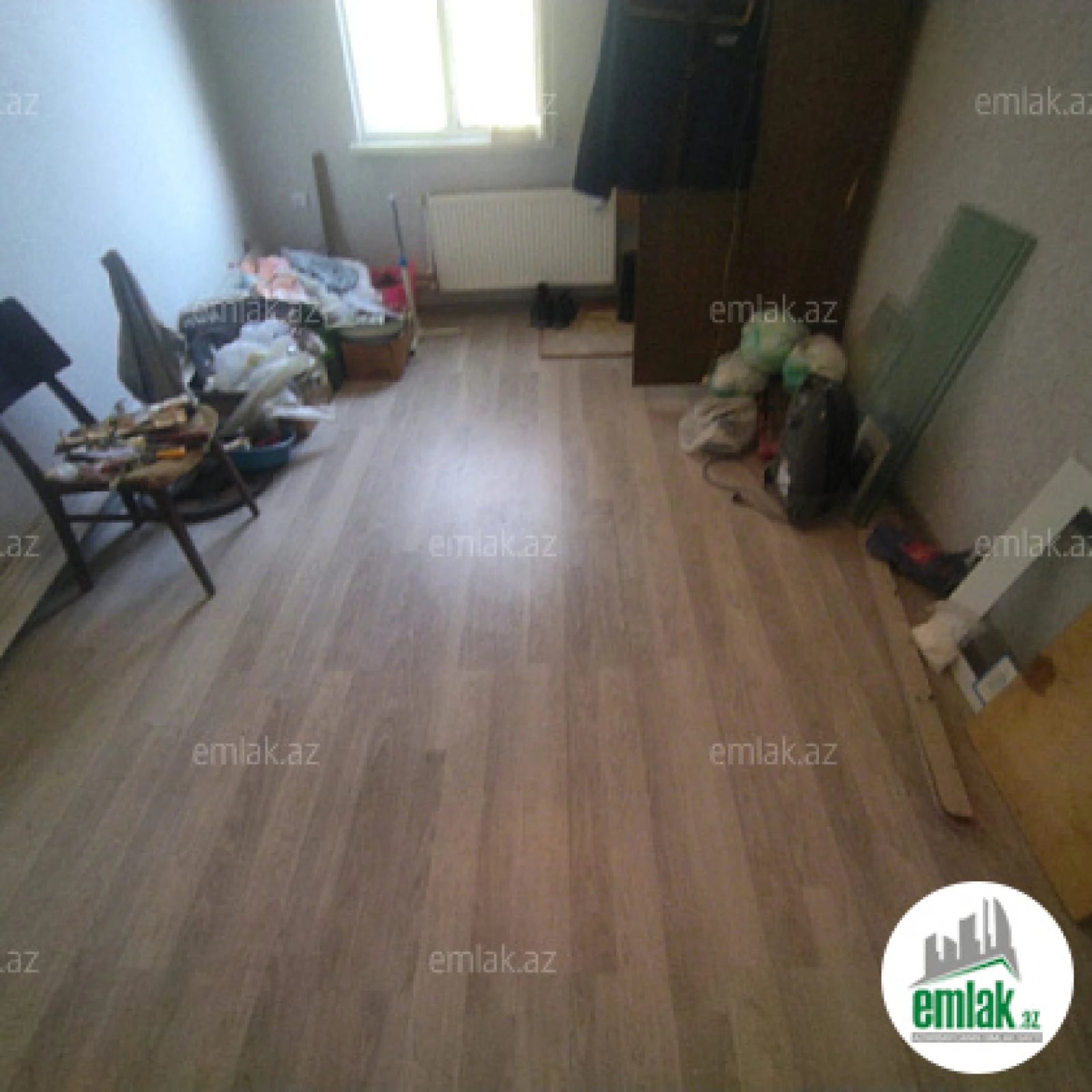 Satılır 2 otaqlı köhnə tikili 56 m²