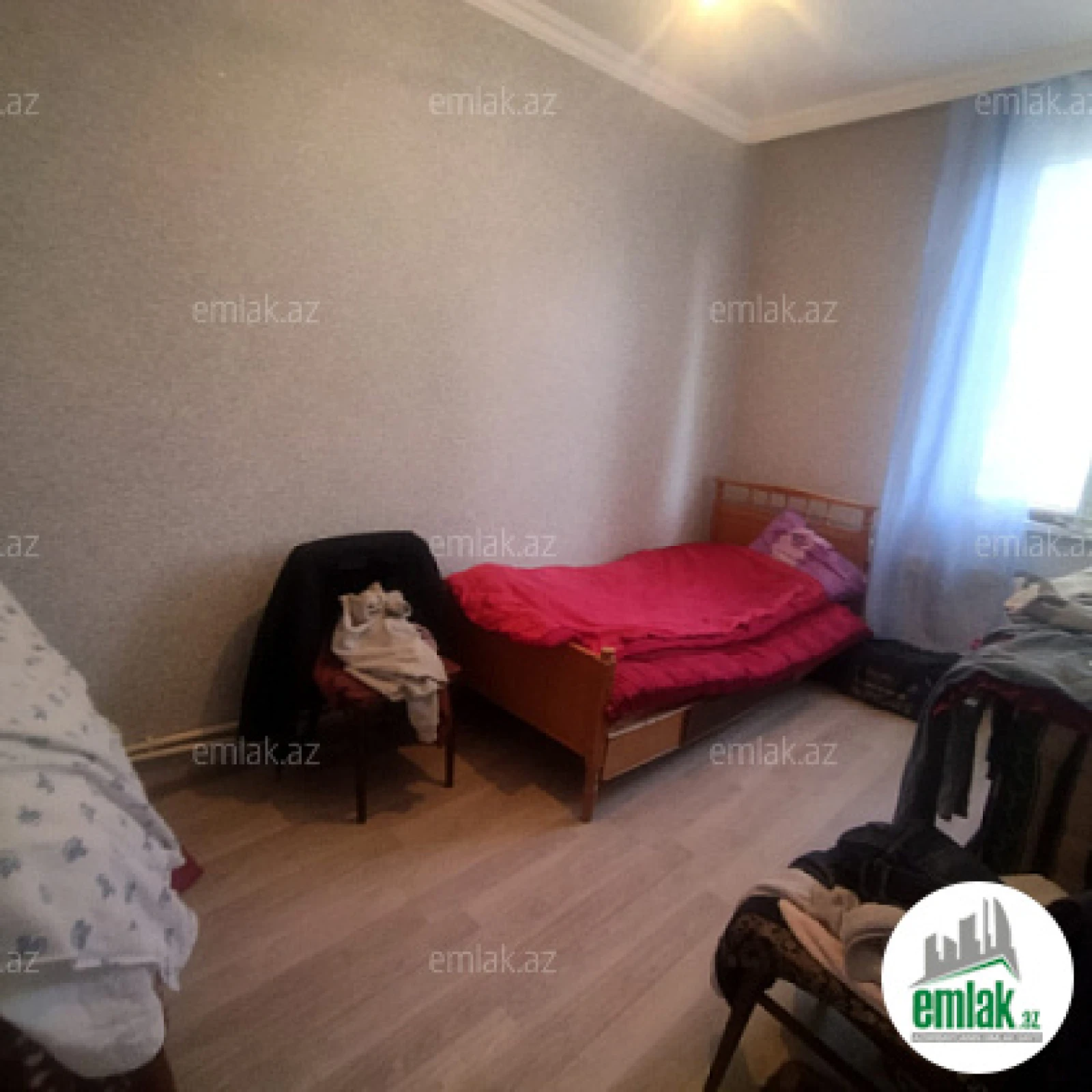 Satılır 2 otaqlı köhnə tikili 56 m²