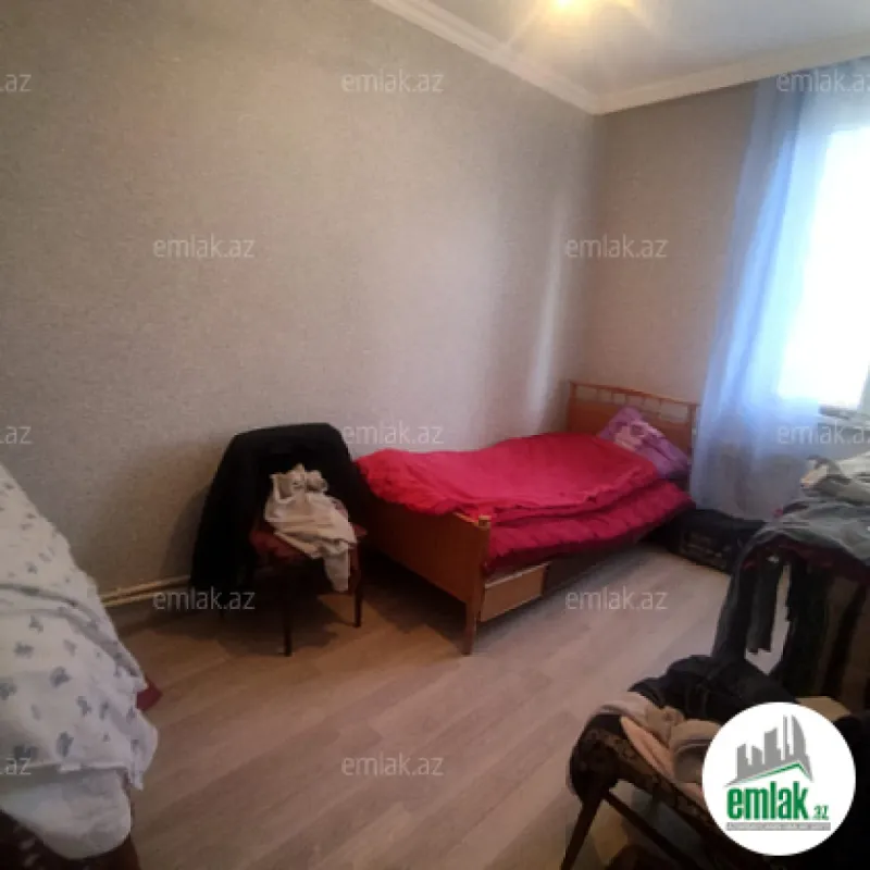 Satılır 2 otaqlı köhnə tikili 56 m²