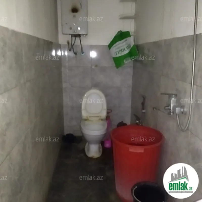 Satılır 2 otaqlı köhnə tikili 56 m²