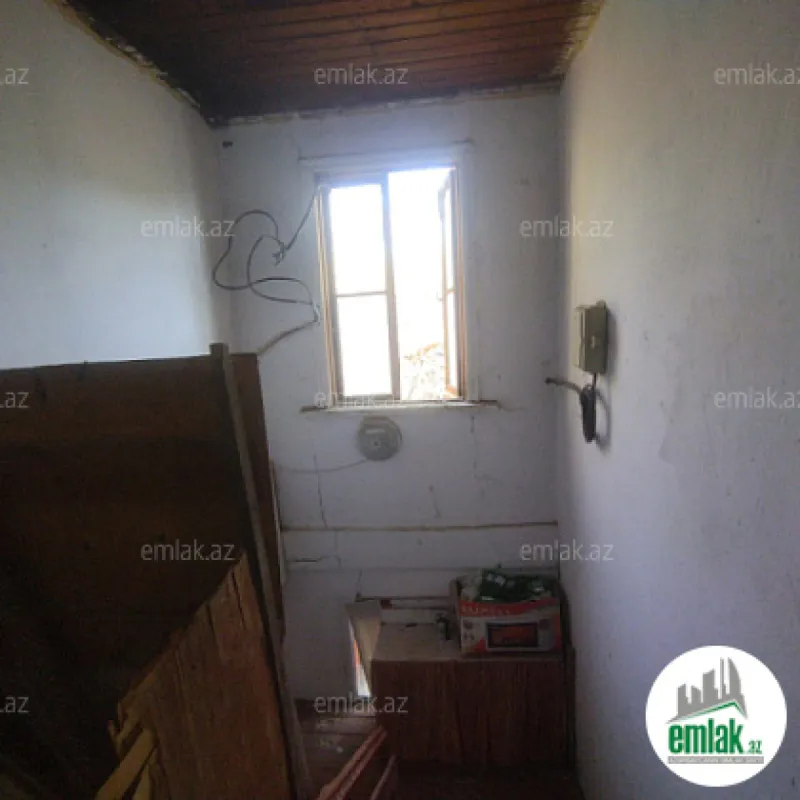 Satılır 2 otaqlı köhnə tikili 56 m²