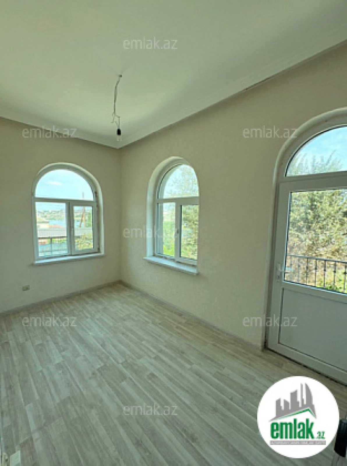 Satılır 5 otaqlı həyət evi 170 m²
