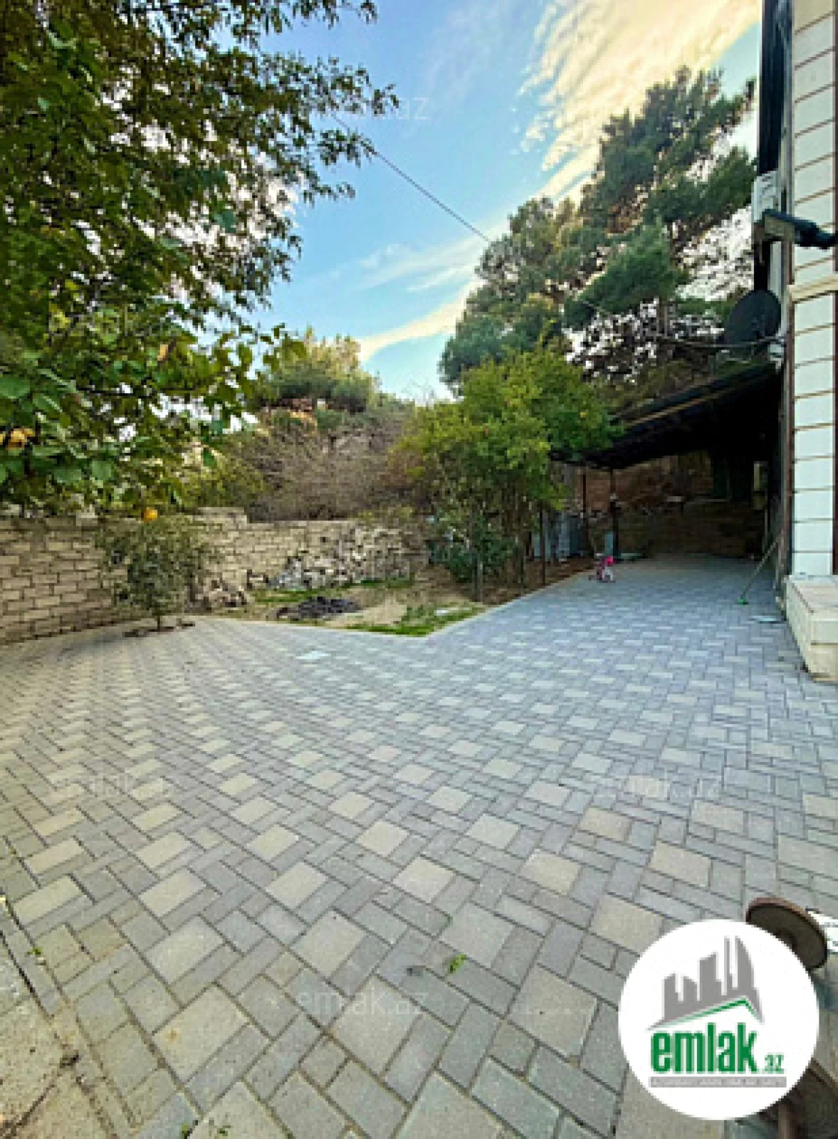 Satılır 5 otaqlı həyət evi 170 m²