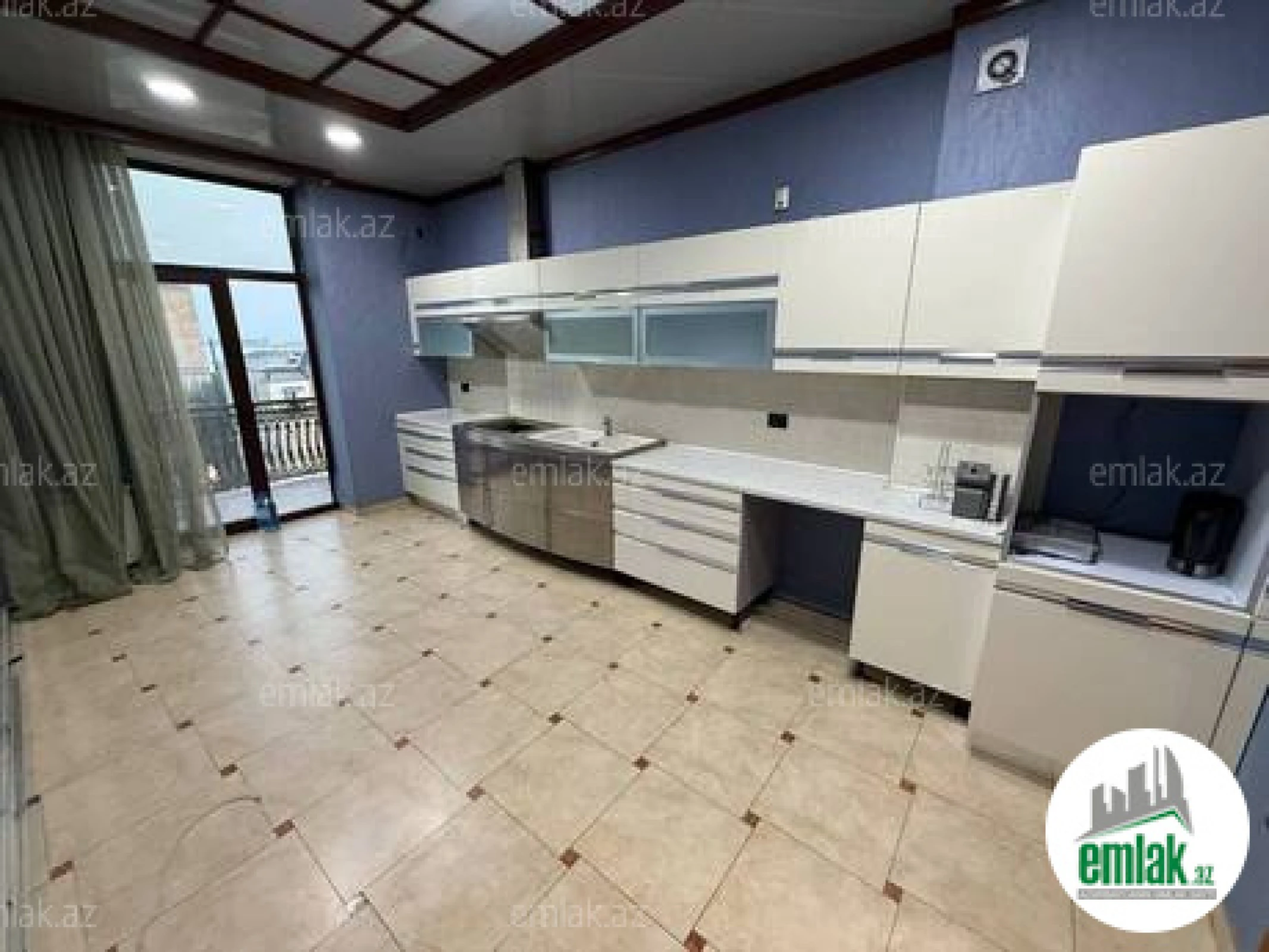 Satılır 3 otaqlı yeni tikili 138 m²