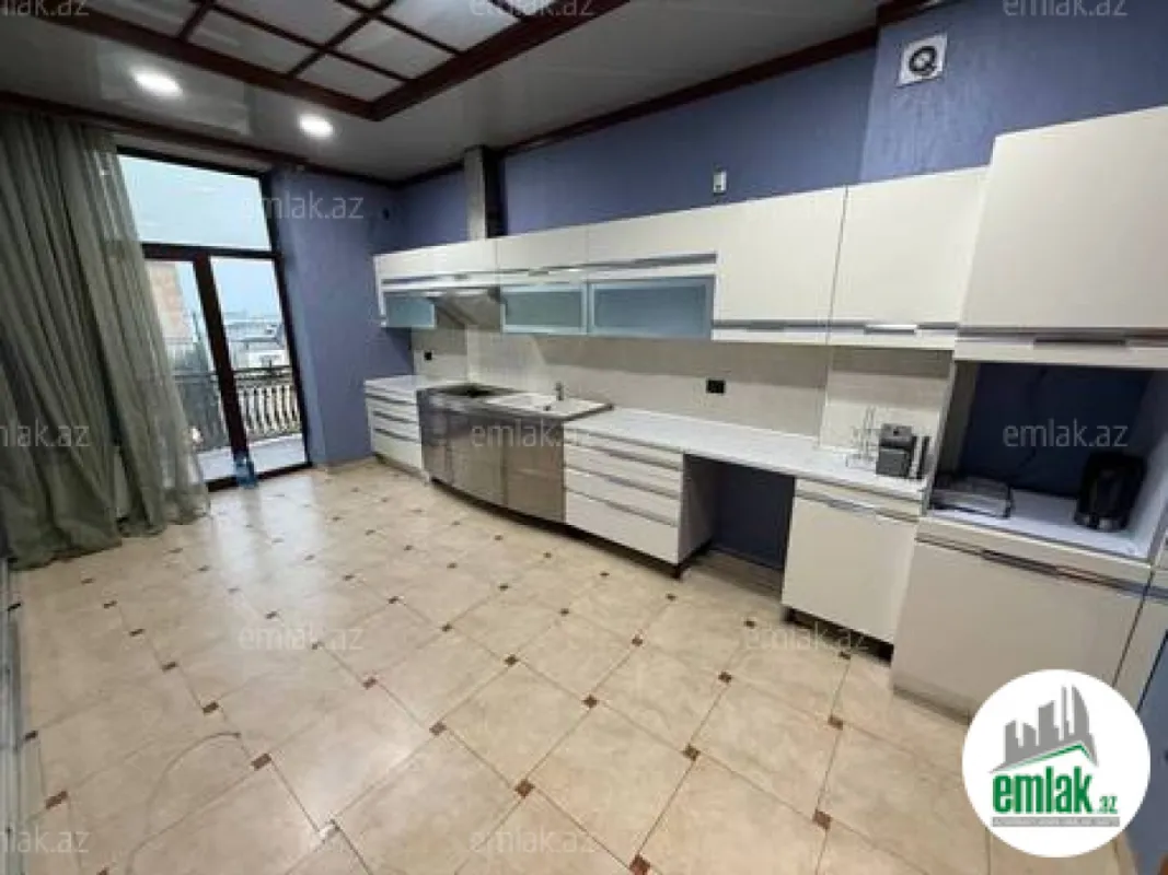 Satılır 3 otaqlı yeni tikili 138 m²