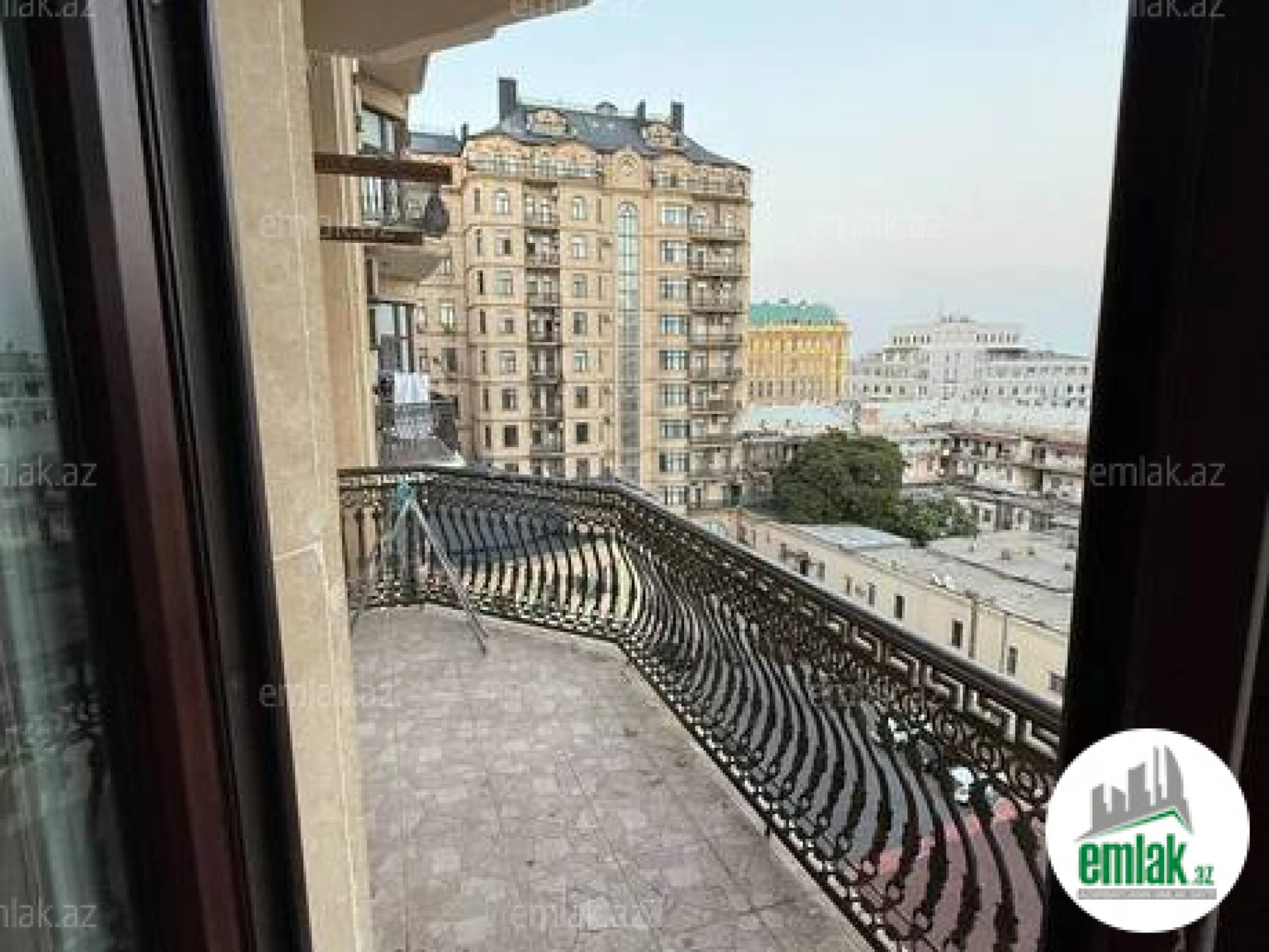 Satılır 3 otaqlı yeni tikili 138 m²