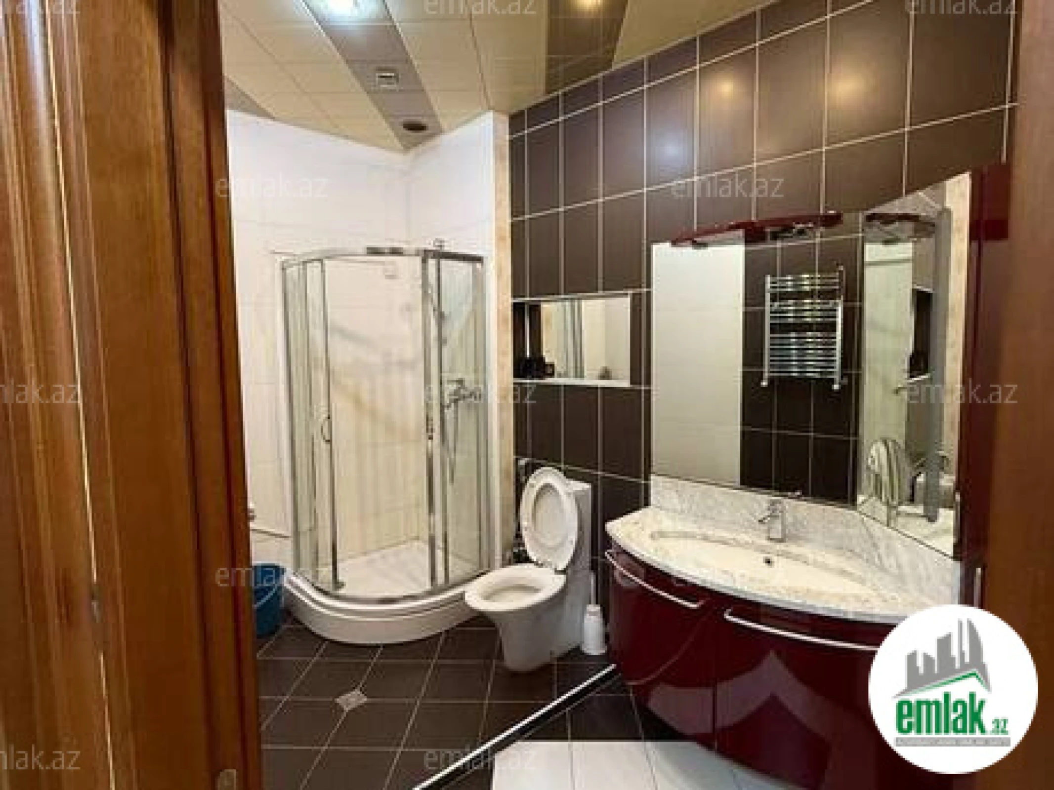 Satılır 3 otaqlı yeni tikili 138 m²