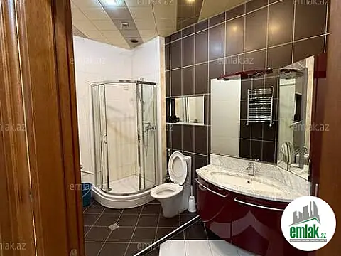 Satılır 3 otaqlı yeni tikili 138 m²