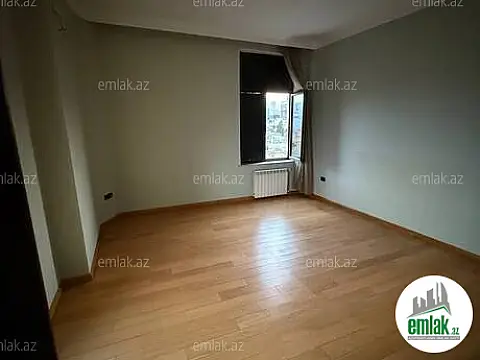Satılır 3 otaqlı yeni tikili 138 m²