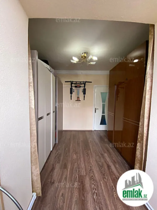 Satılır 5 otaqlı köhnə tikili 110 m²