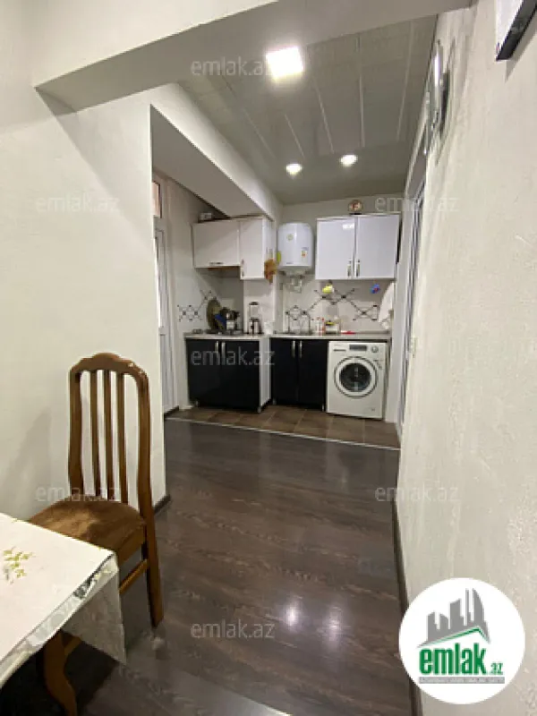 Satılır 5 otaqlı köhnə tikili 110 m²