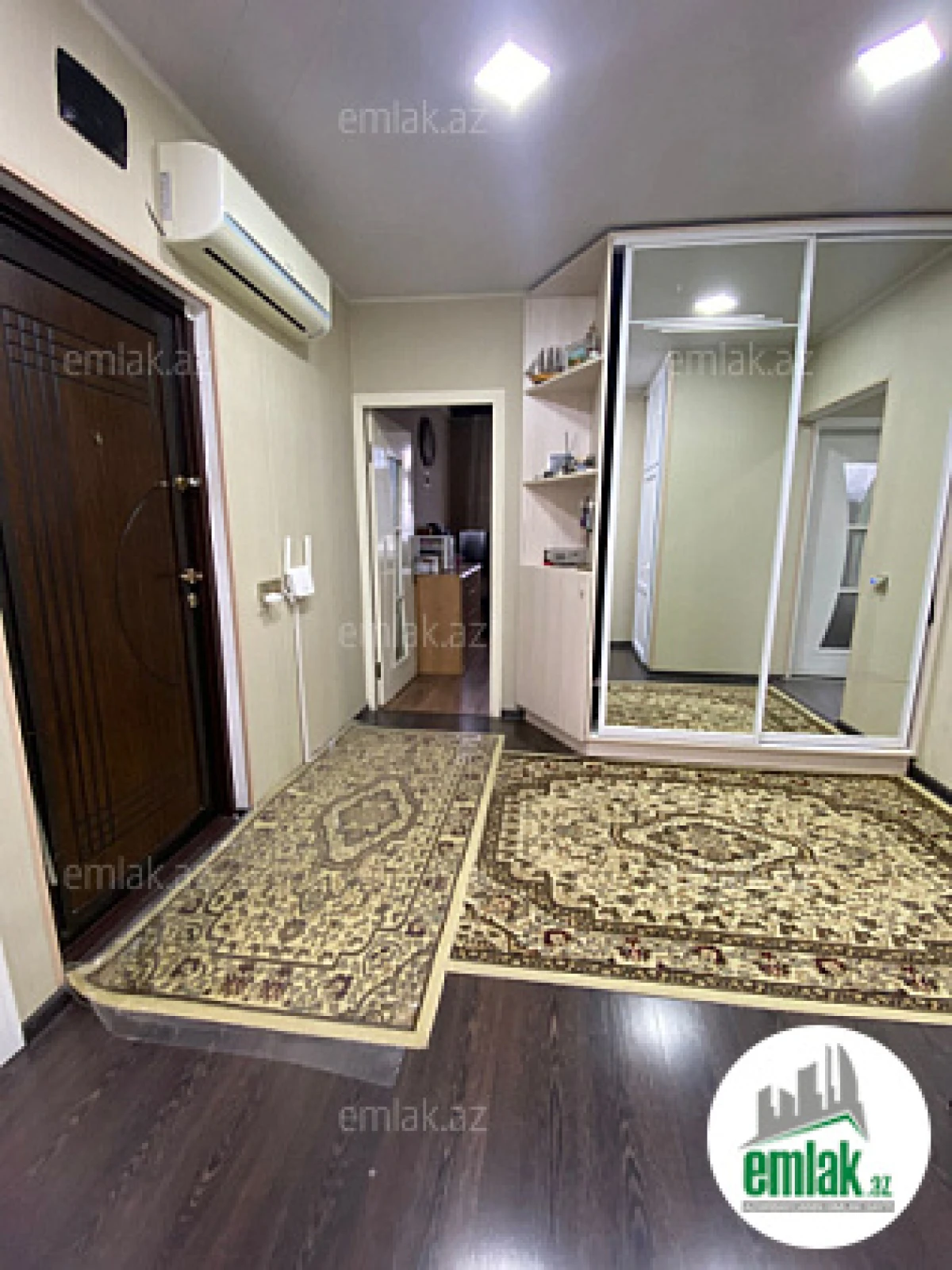 Satılır 5 otaqlı köhnə tikili 110 m²