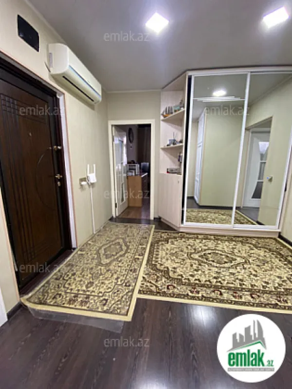 Satılır 5 otaqlı köhnə tikili 110 m²
