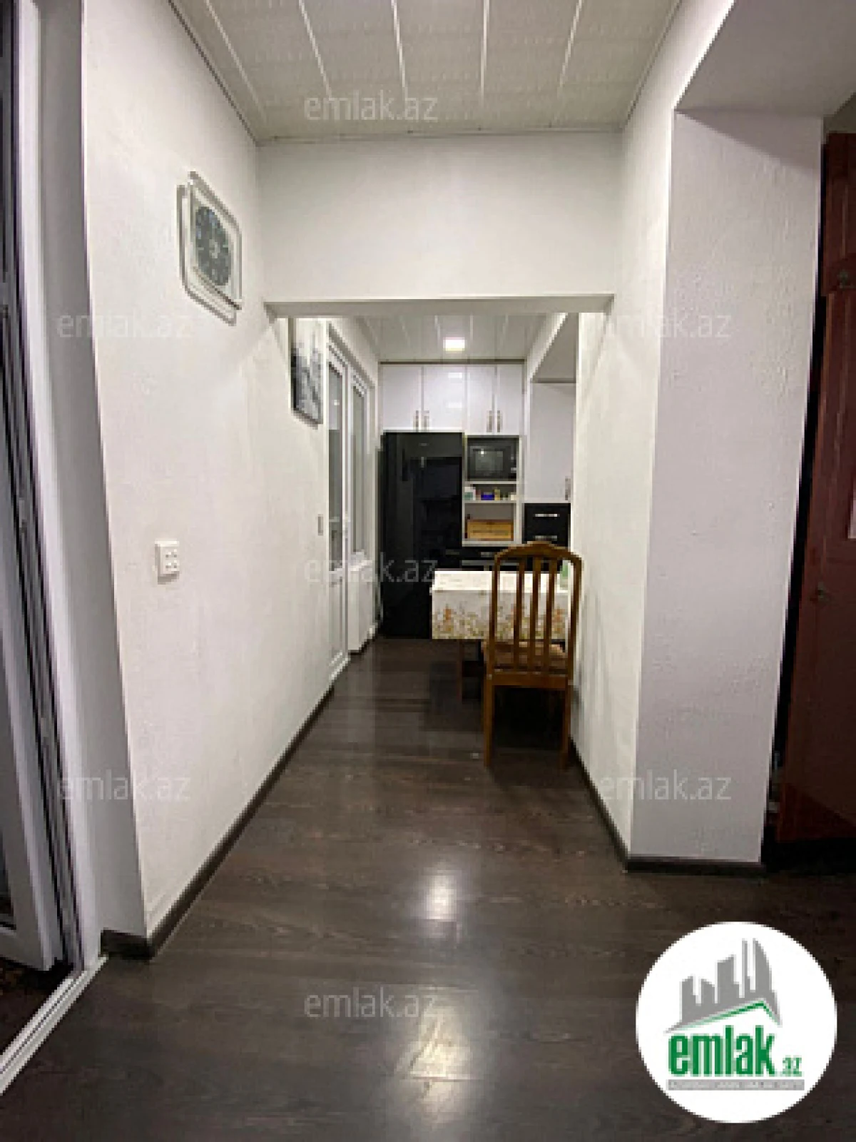 Satılır 5 otaqlı köhnə tikili 110 m²