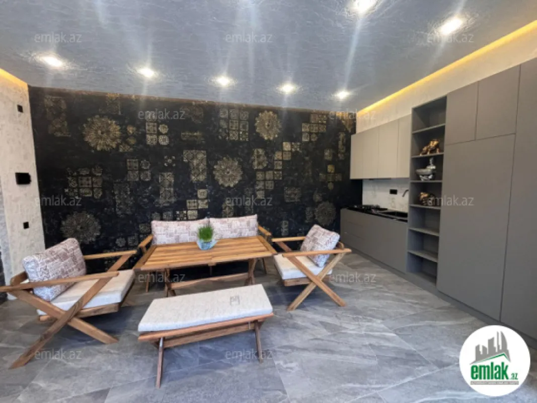 Satılır 4 otaqlı həyət evi 160 m²