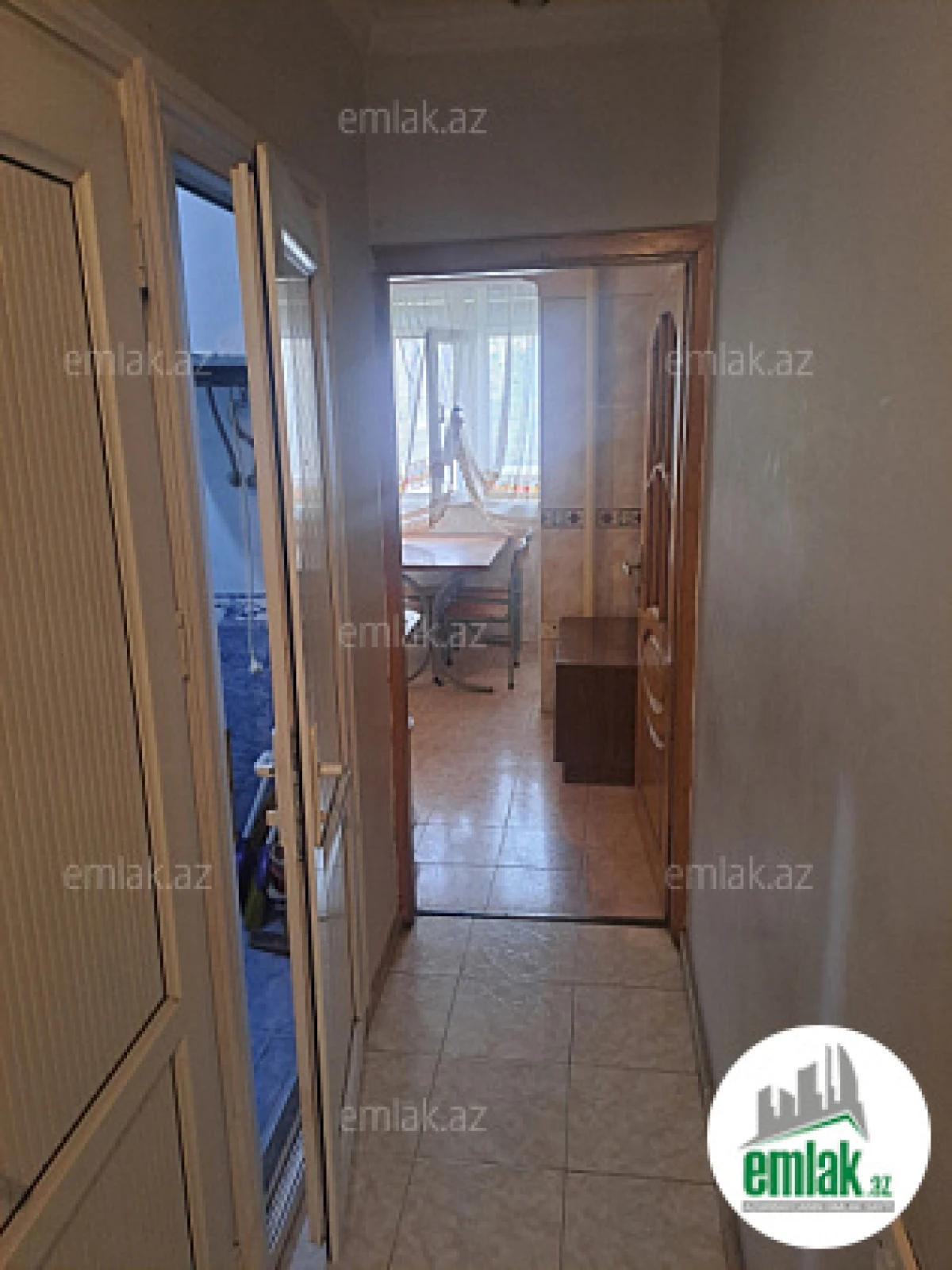 Satılır 3 otaqlı köhnə tikili 75 m²