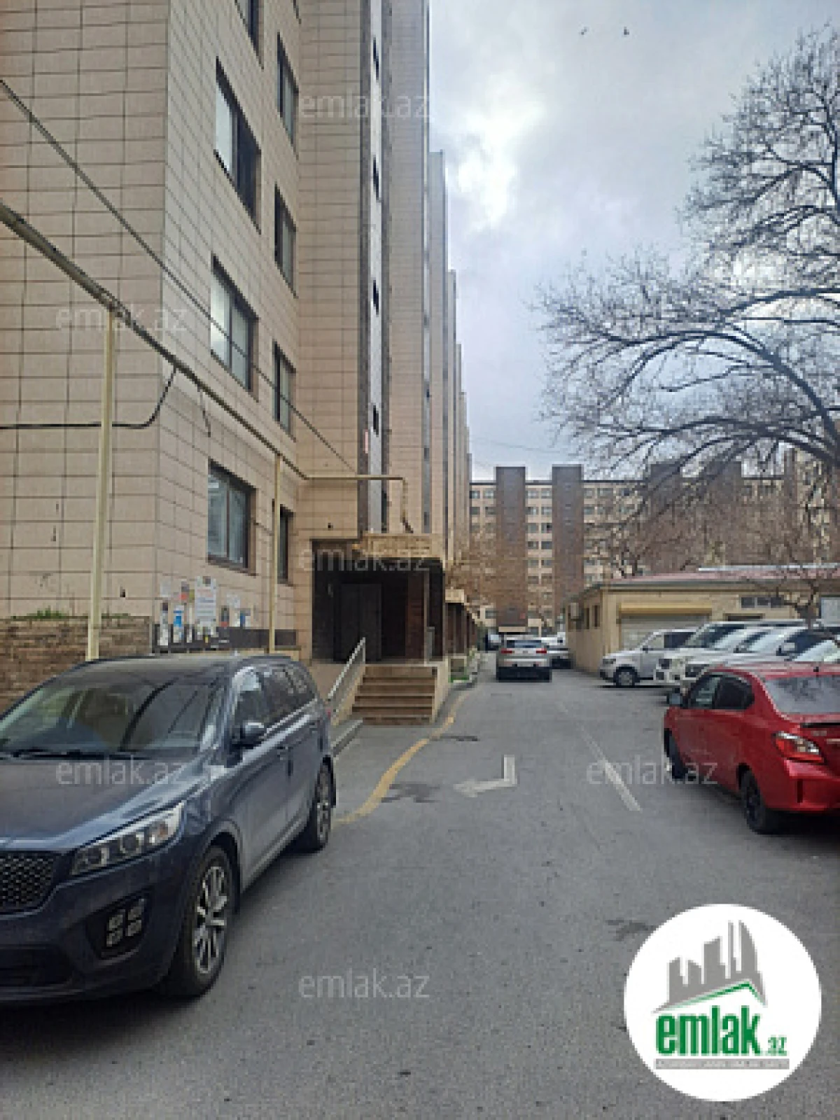 Satılır 3 otaqlı köhnə tikili 75 m²