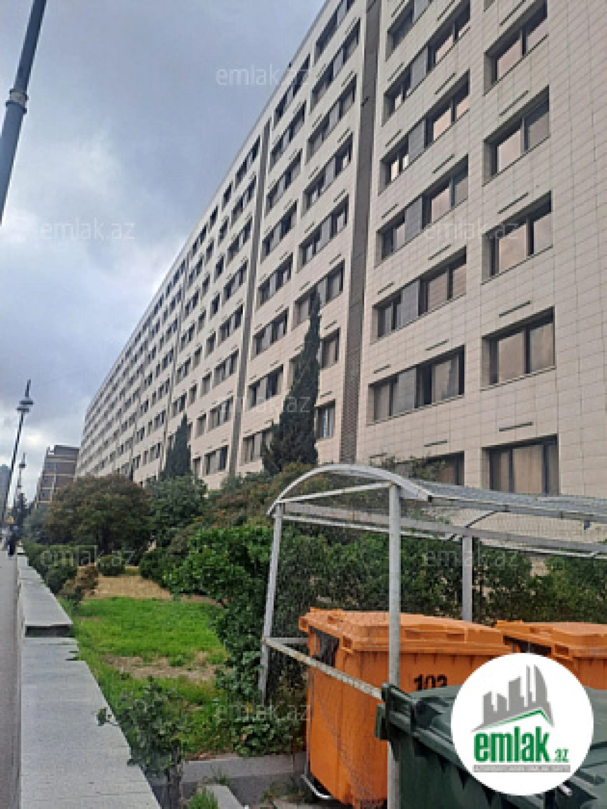 Satılır 3 otaqlı köhnə tikili 75 m²