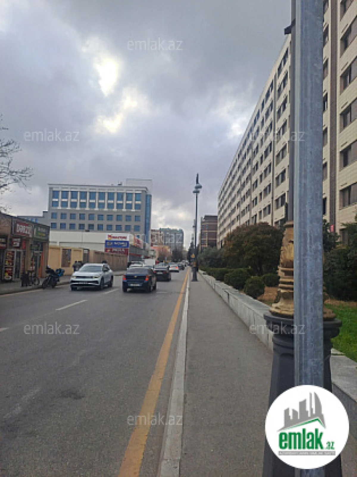 Satılır 3 otaqlı köhnə tikili 75 m²