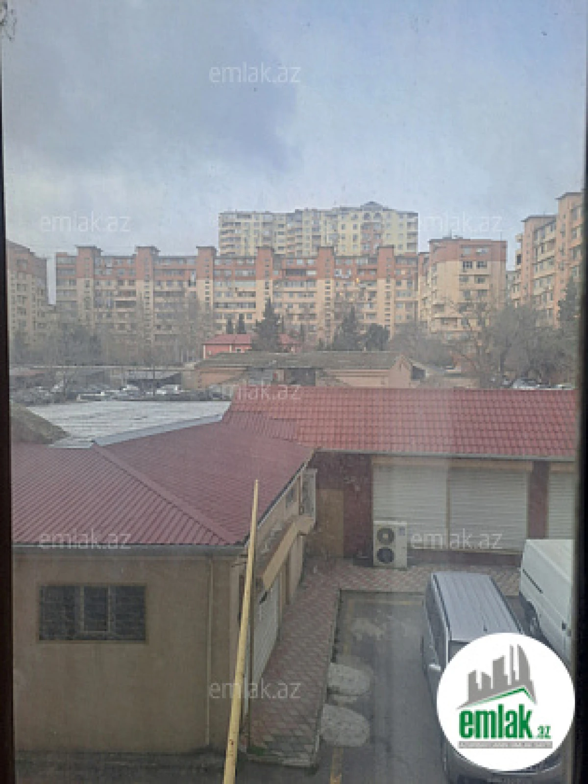 Satılır 3 otaqlı köhnə tikili 75 m²