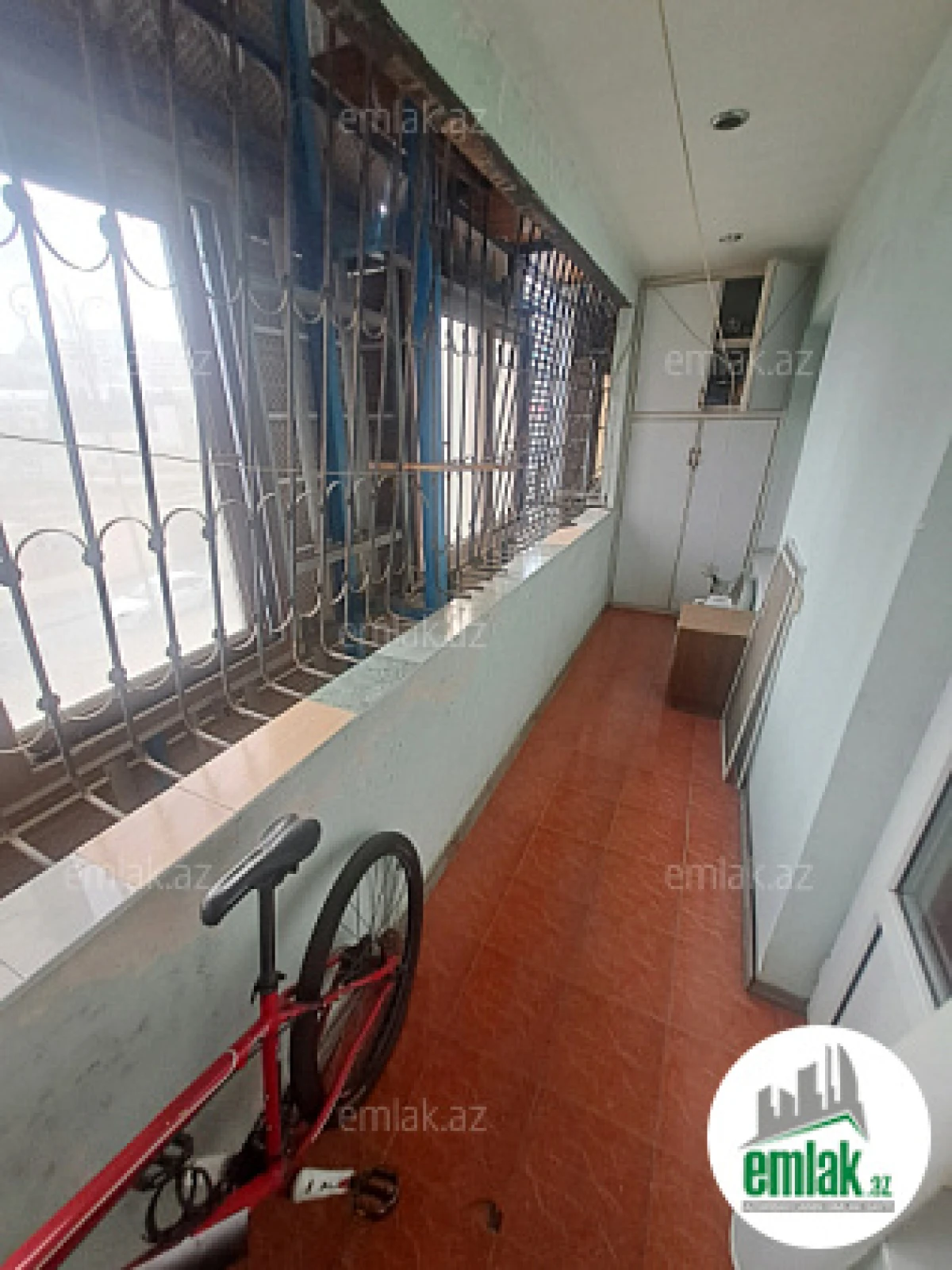 Satılır 3 otaqlı köhnə tikili 75 m²