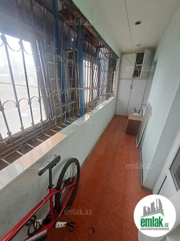 Satılır 3 otaqlı köhnə tikili 75 m²