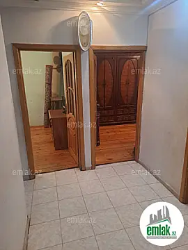 Satılır 3 otaqlı köhnə tikili 75 m²