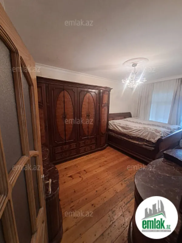 Satılır 3 otaqlı köhnə tikili 75 m²
