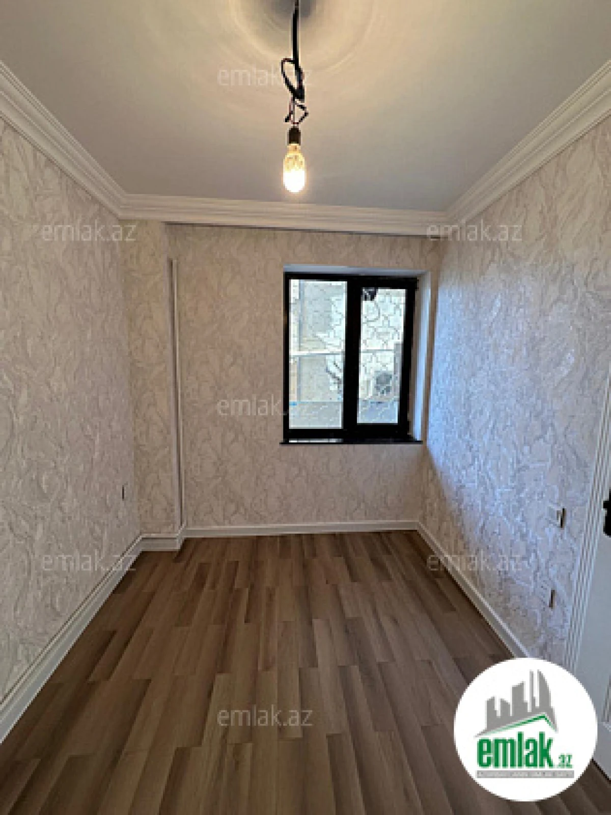 Satılır 2 otaqlı köhnə tikili 67 m²