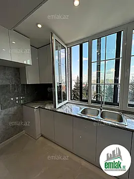 Satılır 2 otaqlı köhnə tikili 67 m²