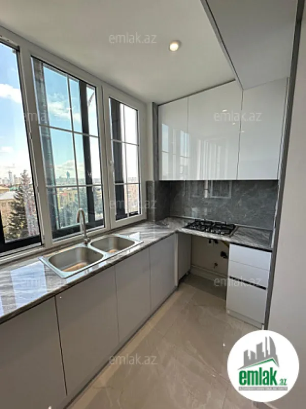 Satılır 2 otaqlı köhnə tikili 67 m²