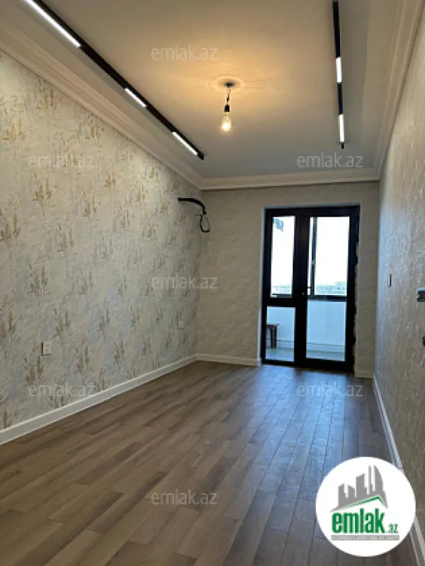Satılır 2 otaqlı köhnə tikili 67 m²