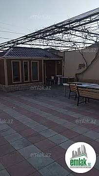 Satılır 5 otaqlı həyət evi 300 m²