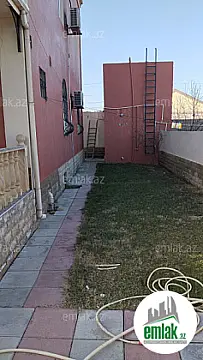 Satılır 5 otaqlı həyət evi 300 m²