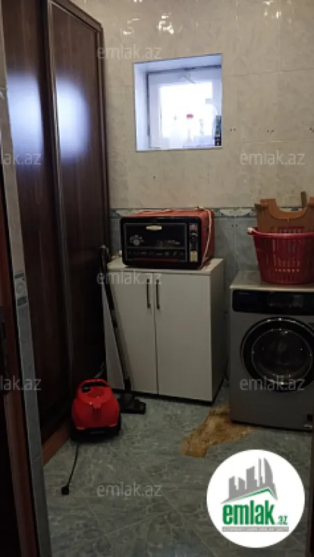 Satılır 5 otaqlı həyət evi 300 m²