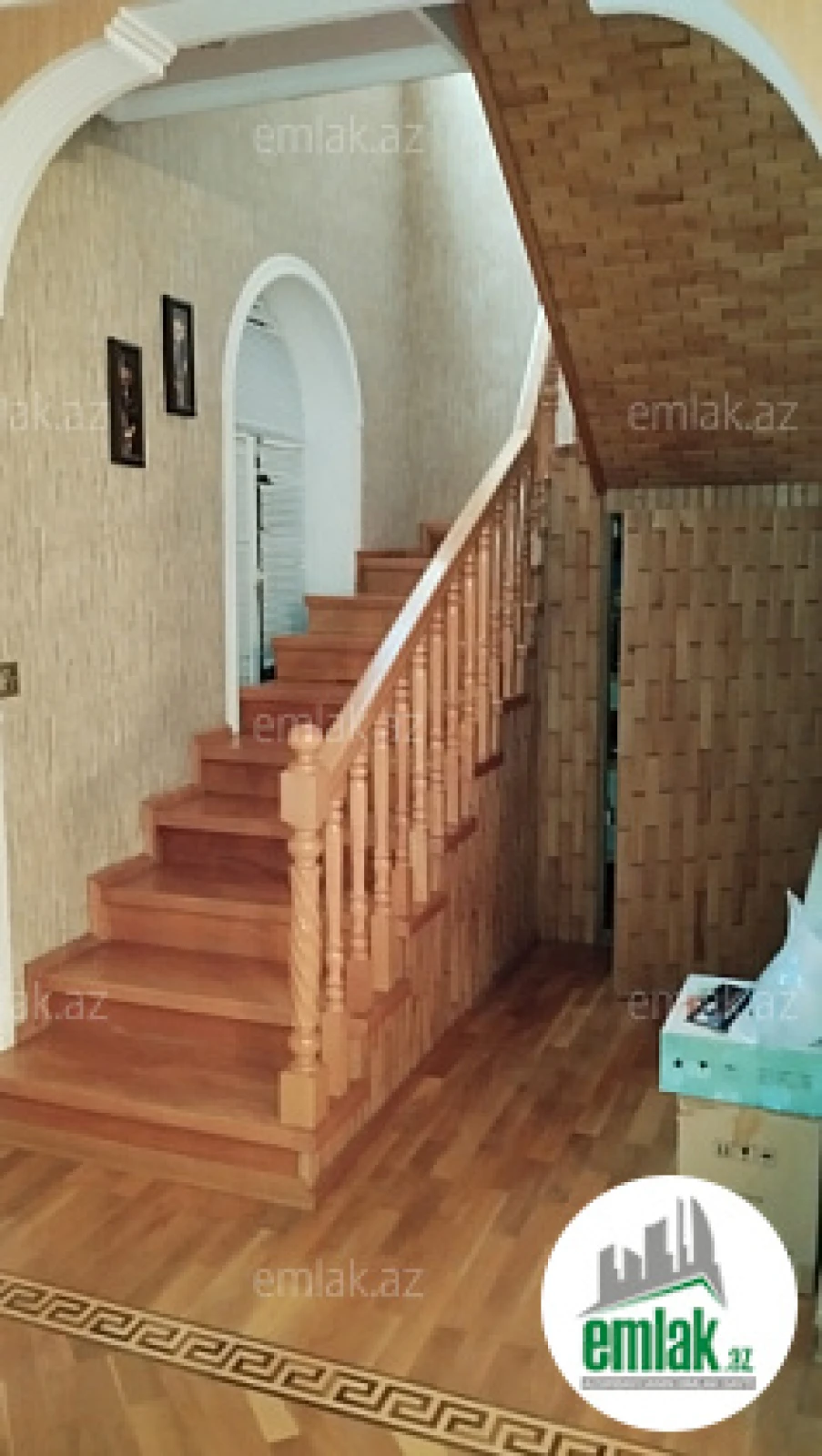 Satılır 5 otaqlı həyət evi 300 m²