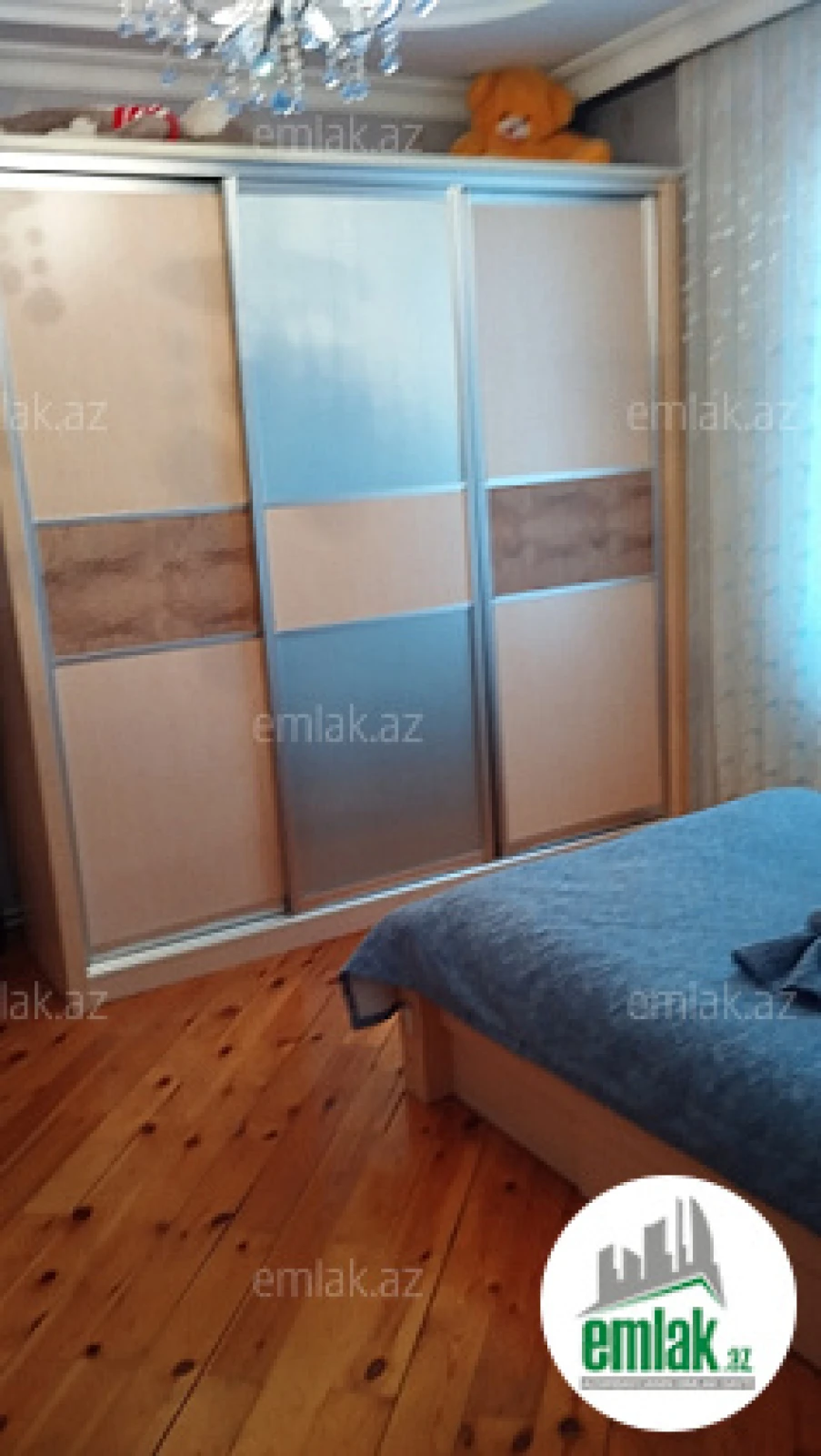 Satılır 5 otaqlı həyət evi 300 m²