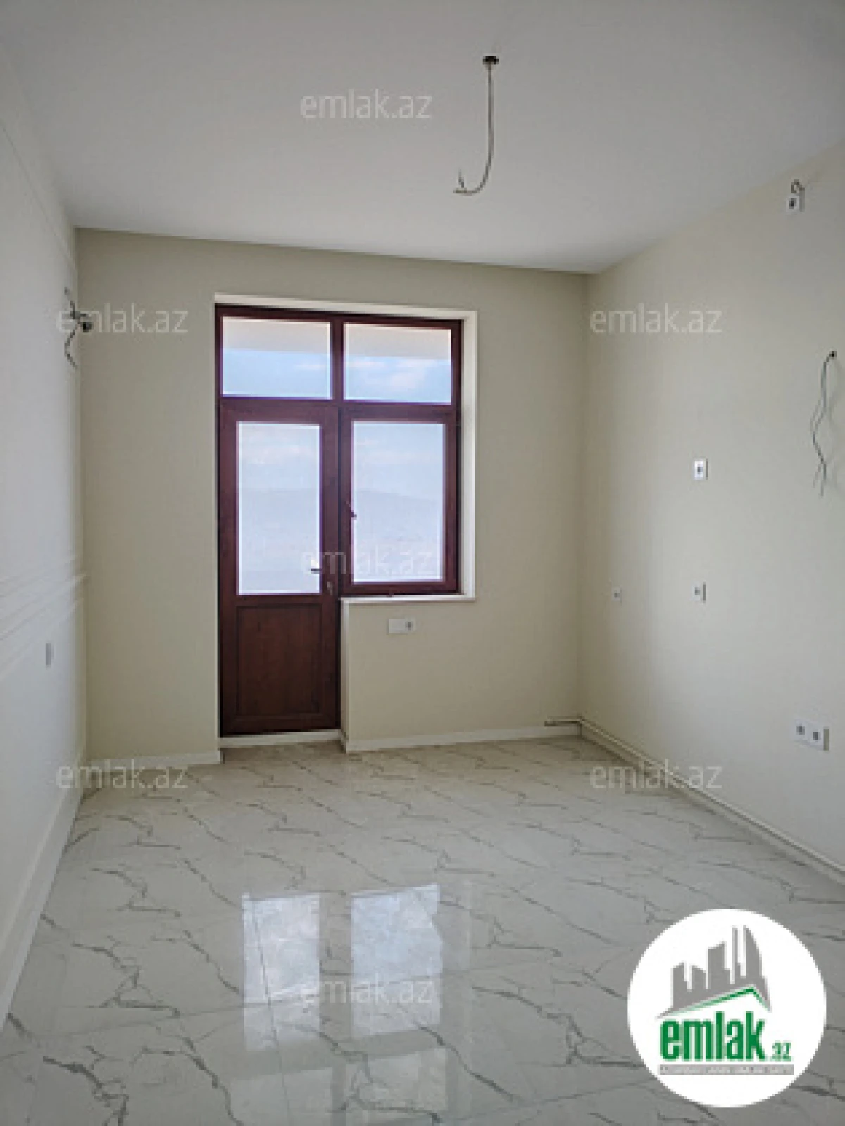 Satılır 3 otaqlı yeni tikili 155 m²