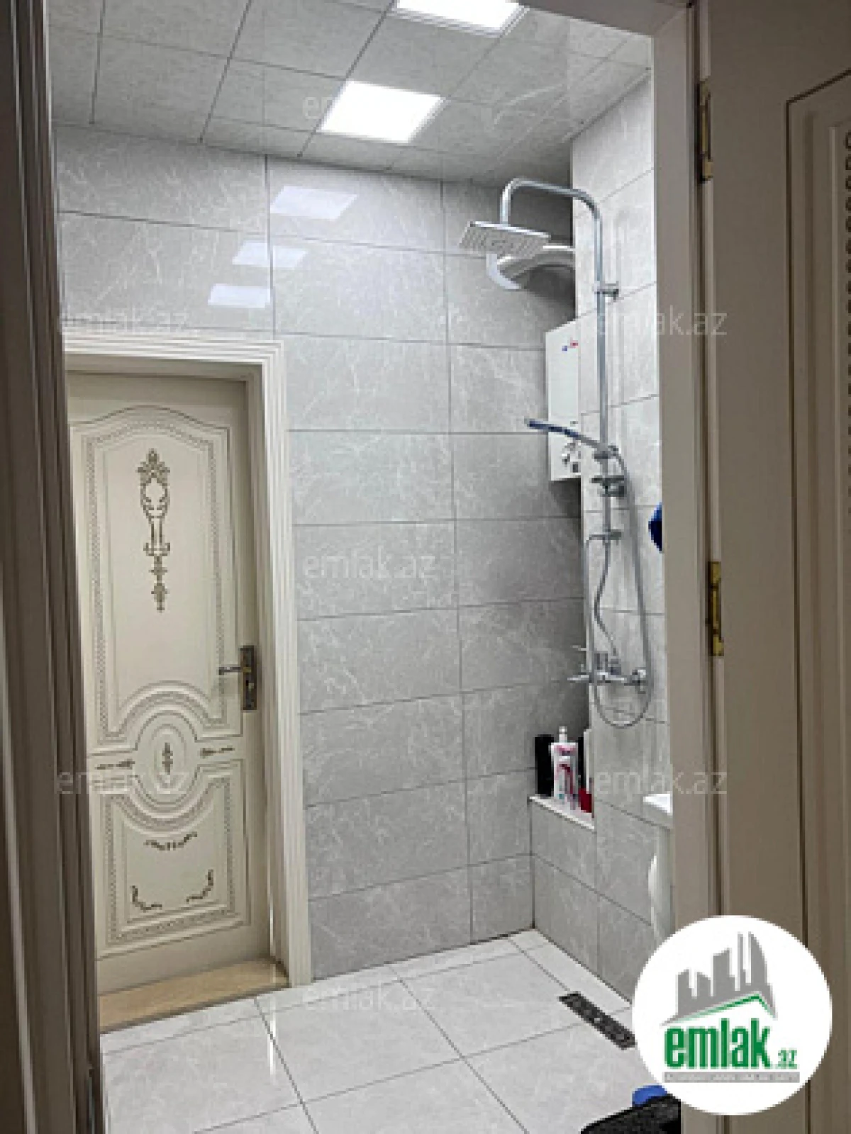 Satılır 3 otaqlı köhnə tikili 70 m²