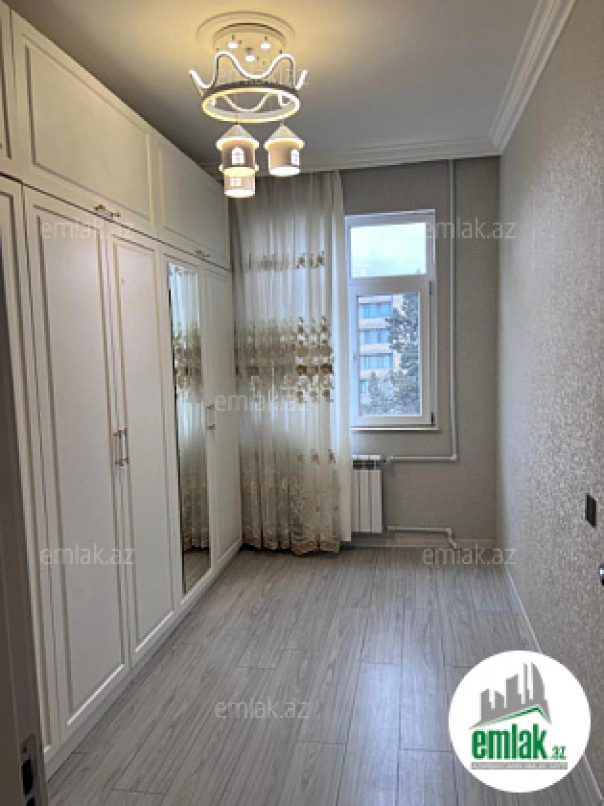 Satılır 3 otaqlı köhnə tikili 70 m²