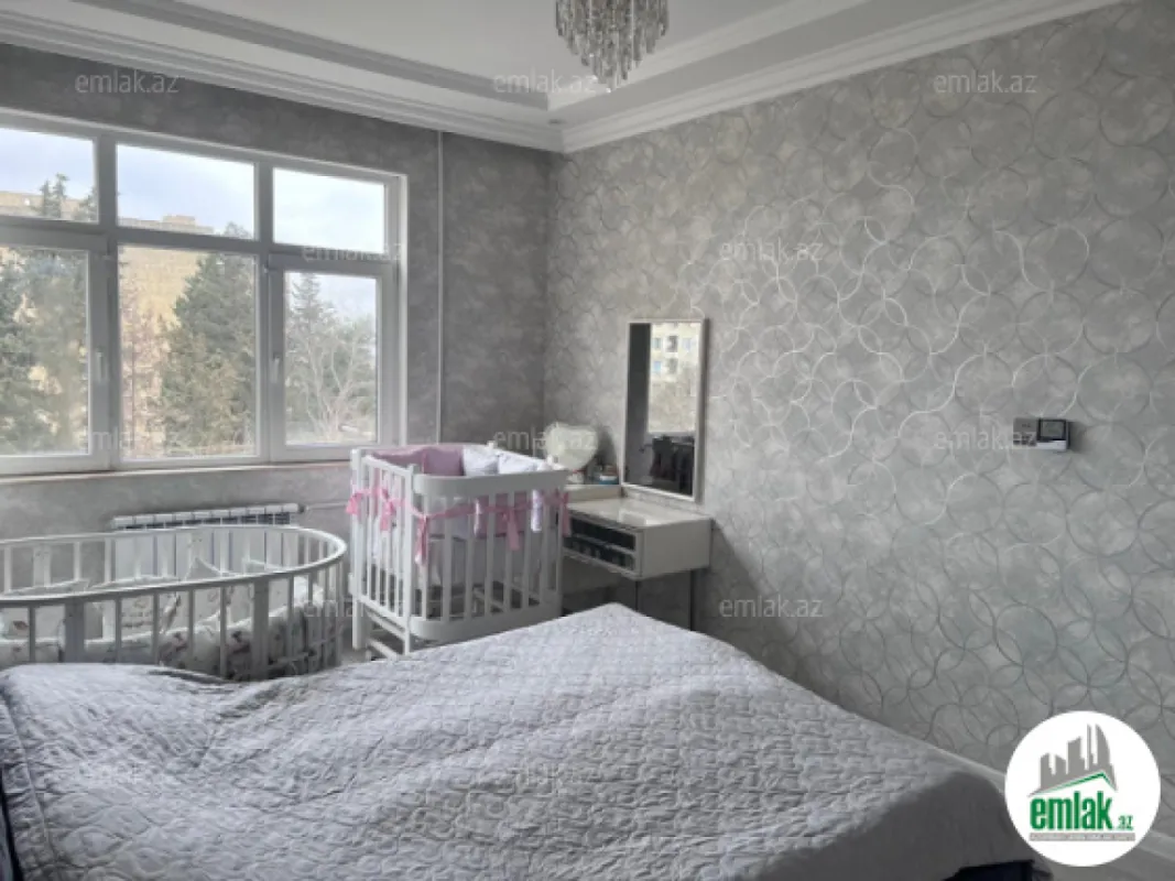 Satılır 3 otaqlı köhnə tikili 70 m²