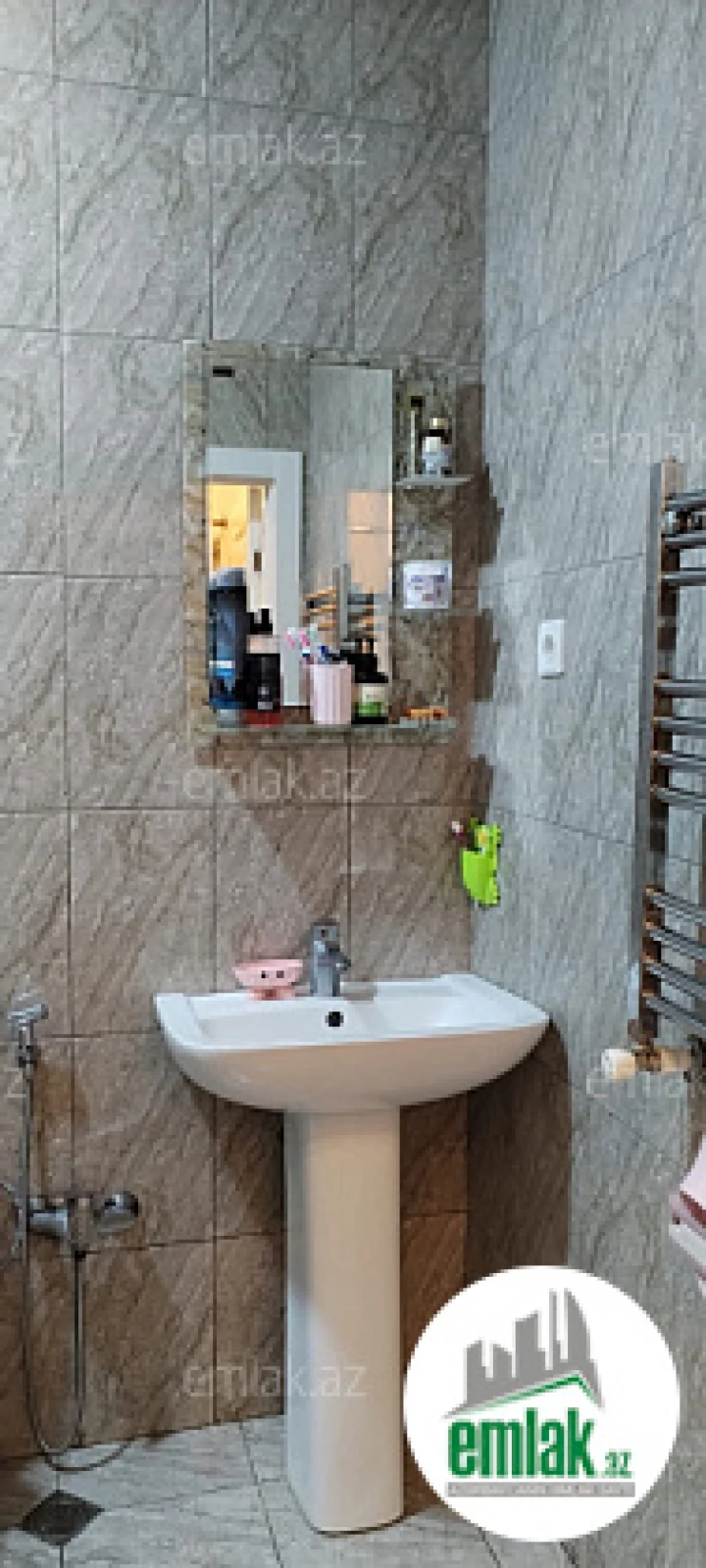 Satılır 2 otaqlı yeni tikili 60 m²