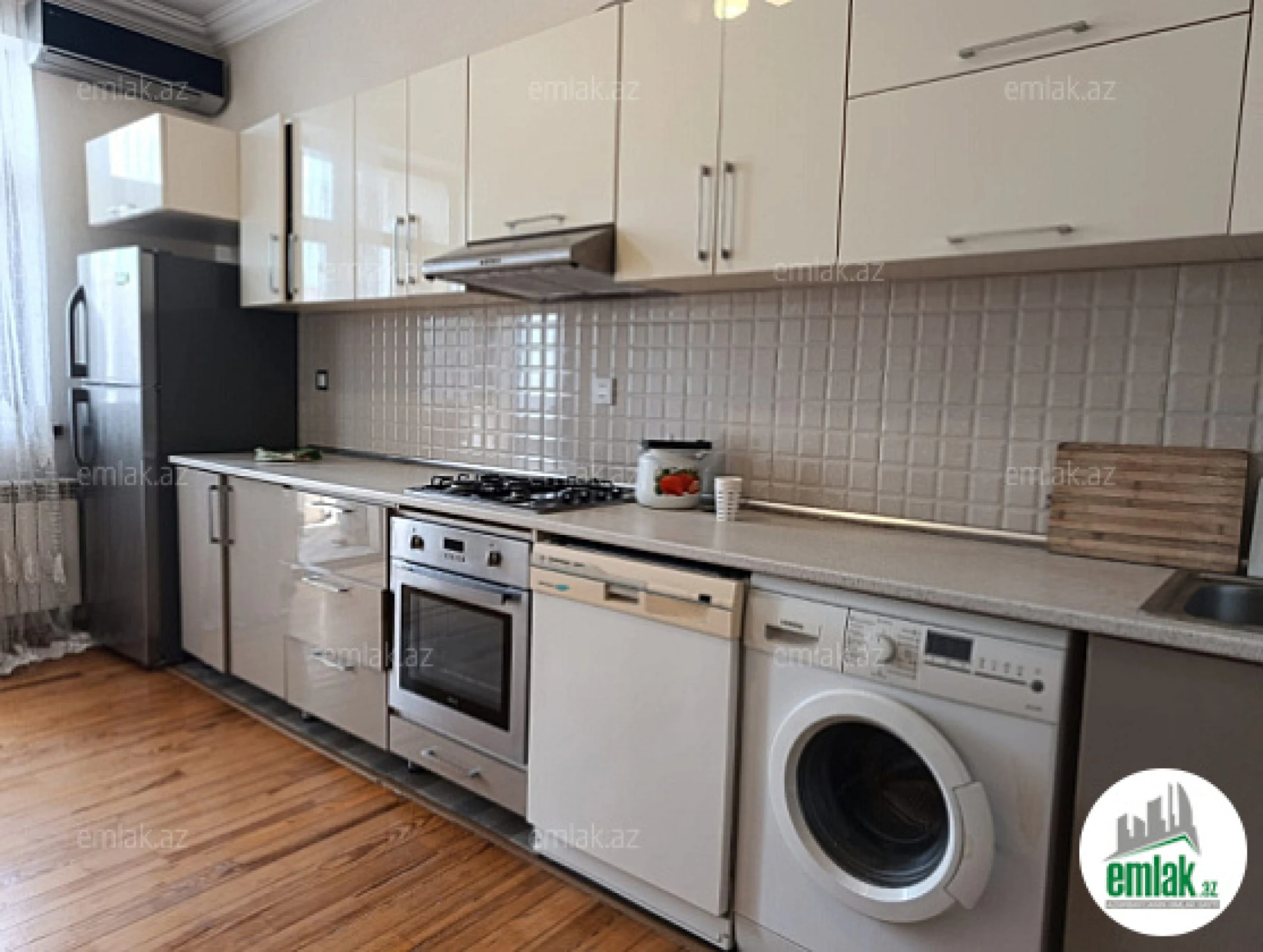 Satılır 3 otaqlı yeni tikili 124 m²