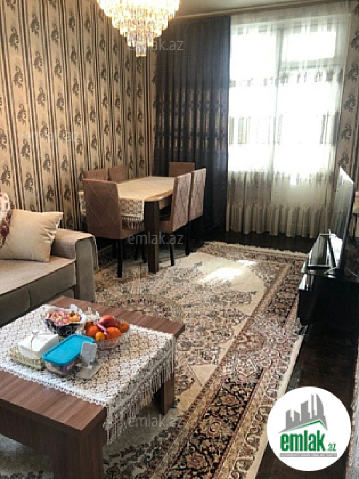 Satılır 5 otaqlı köhnə tikili 140 m²