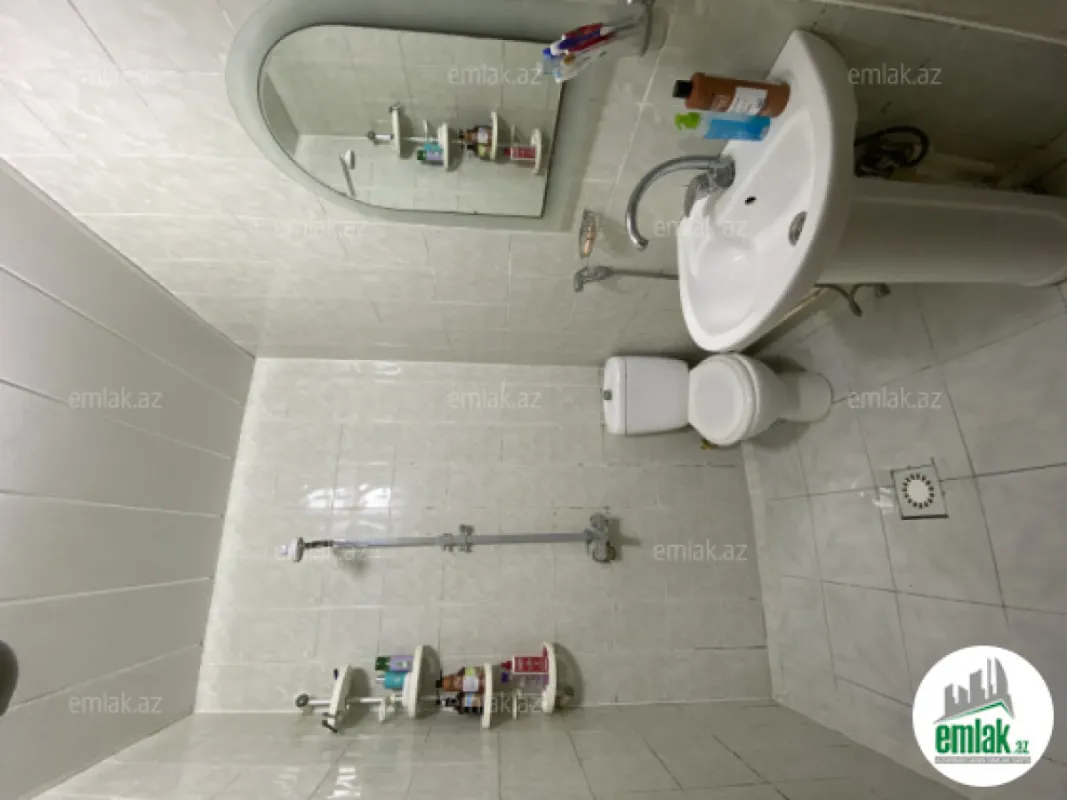 Satılır 3 otaqlı köhnə tikili 67.7 m²